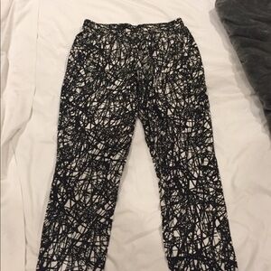 Trouve Stretch Waist Print Loose Pants Size M NWOT